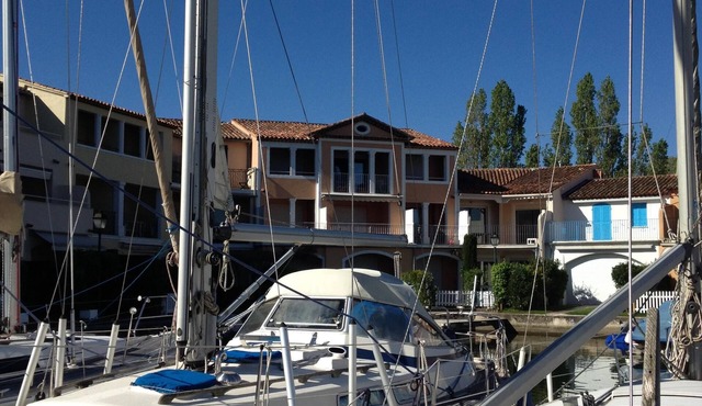 Romance in Port Grimaud 2p with a/c, parking + private wifi