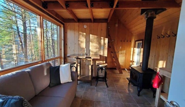 Romantic eco-cottage with mezzanine: La Perdrix
