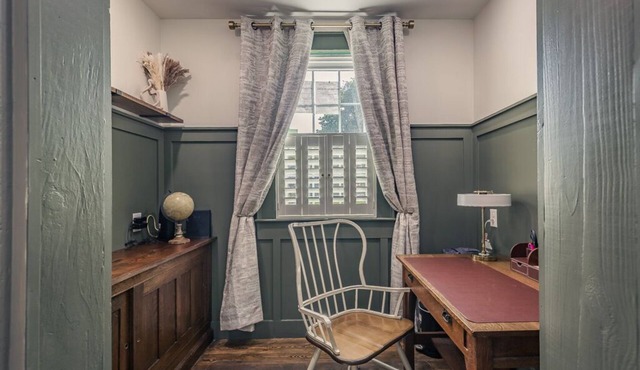 Romantic 1840s Schoolhouse > Private Hot Tub > 1 Hr to Saratoga