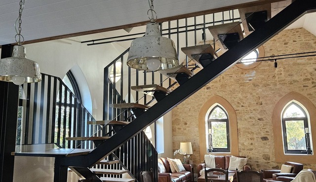 Romantic 1bed/1bath self-cont. apart. for 2 Adelaide Hills, wineries & Hahndorf.