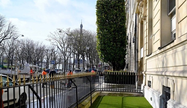 Romantic And Refined Accommodation in the heart of Paris