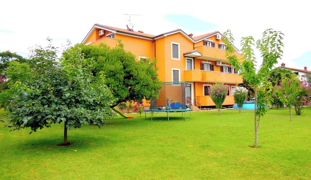 Romantic Apartment Anita1 in Zambratija – Near the Beach & Mediterranean Charm