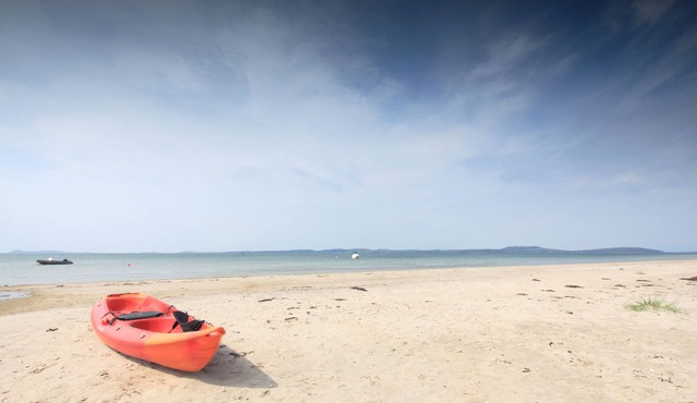 Romantic Beach Front CaraPod with Hot Tub - Kintyre