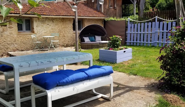 Romantic Bijou Gite filled with character and charm with shared pool
