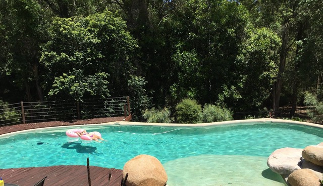 Romantic Bush Haven + Resort Pool + Tennis