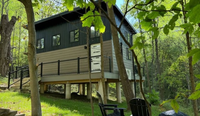 Romantic cabin retreat in the Central Ohio Valley