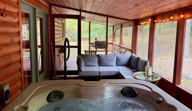 Romantic Cabin w/Hot Tub Near Carbondale