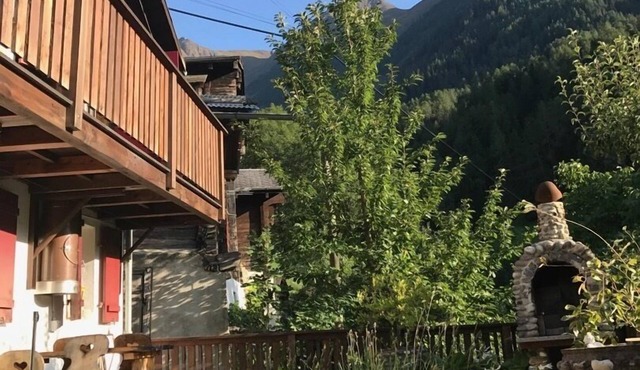 Romantic Chalet Bijou in the Alps