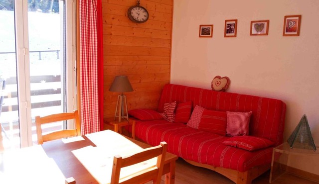 Romantic Chalet-Style Flat with Mountain View