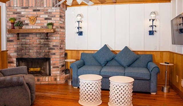 Romantic Coastal Retreat! 1BR Cottage w/Beach View | Onsite Pools | Parking