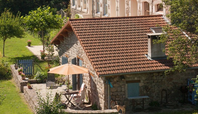 Romantic cottage(Gîte) in the hills of the medieval village Désaignes.