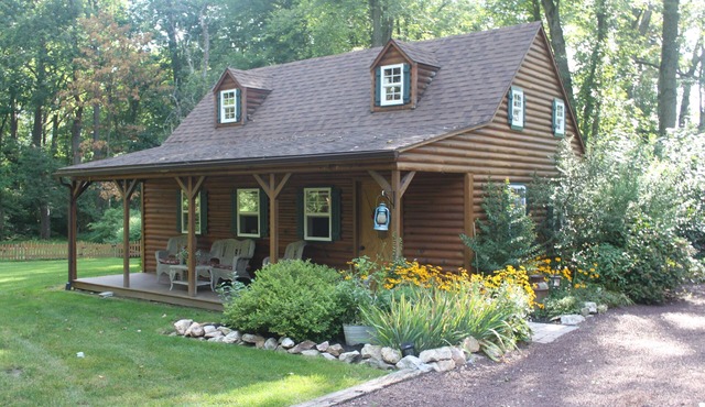 Romantic Cottage, with outdoor hot tub