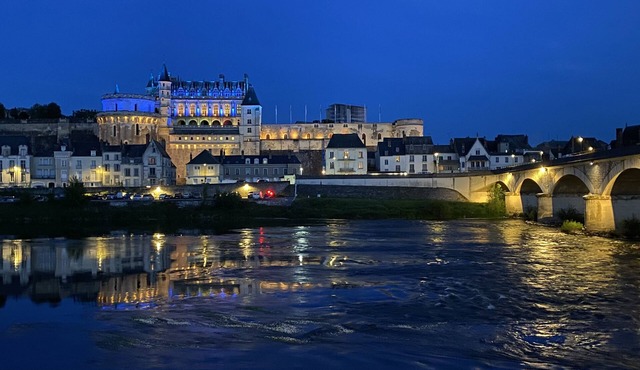 Romantic country house, close to the Loire and châteaux.6pers.