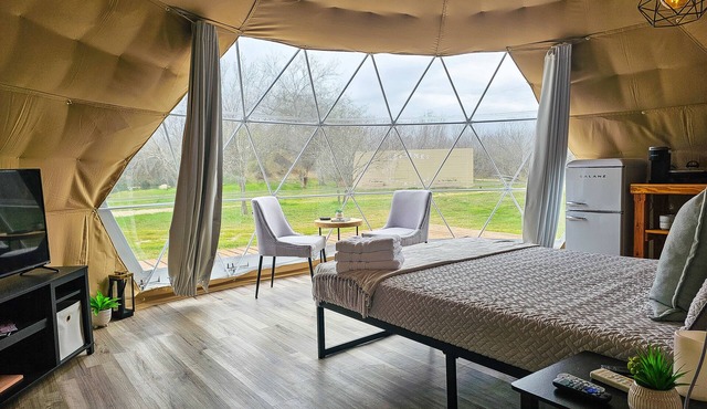 🏕Romantic Country Stay 😍 ♥️ Lake, Telescope 🔭 Peddle Boat, Kayaks