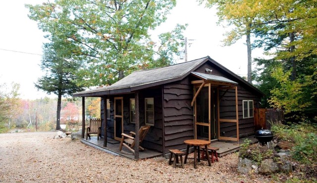 Romantic Couples' Cabin Getaway in Pittsfield, New Hampshire