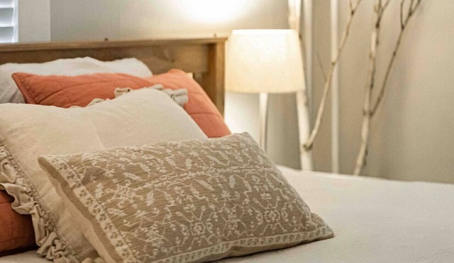 Romantic Cozy Home in "America’s Nicest Town"