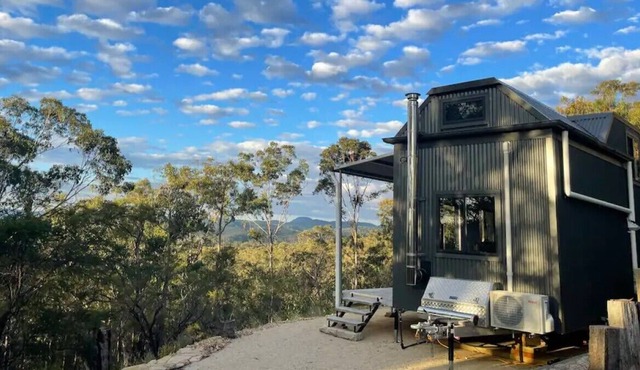 Romantic escape: Summer Hill Tiny home