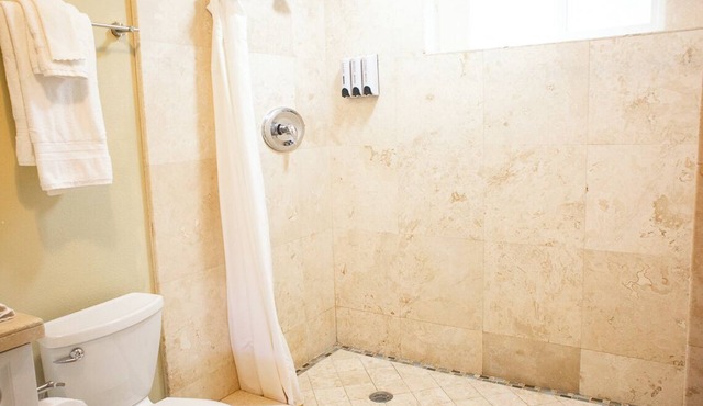 Romantic Farm Stay with Hottub and View