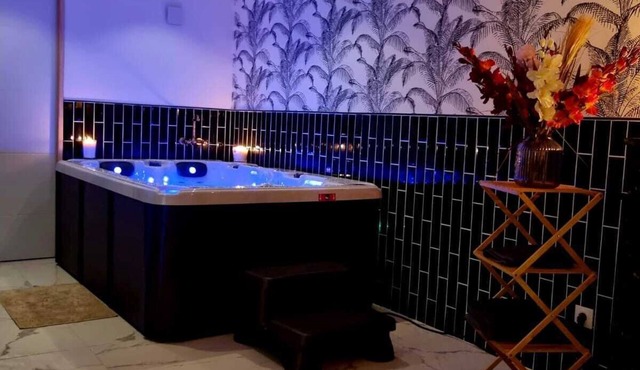 Romantic Suite with Jacuzzi