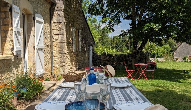 Romantic french cottage 6 persons with pool, 15 min from Rocamadour/Dordogne