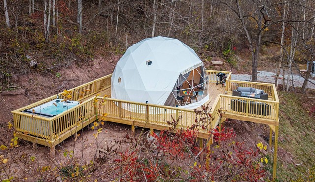 Romantic Geodesic Dome Hot Tub Under the Stars
