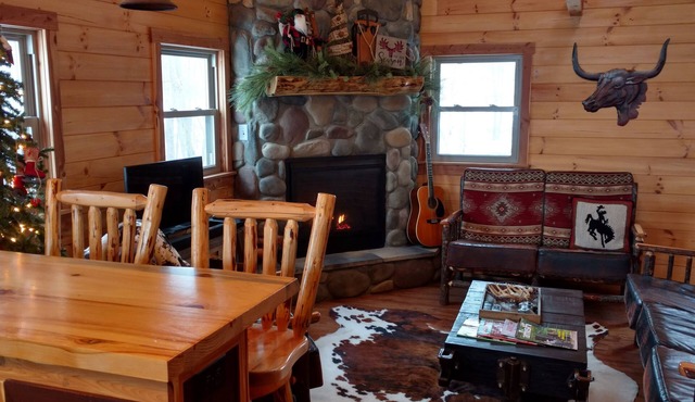 Romantic Getaway Cabin in the Country