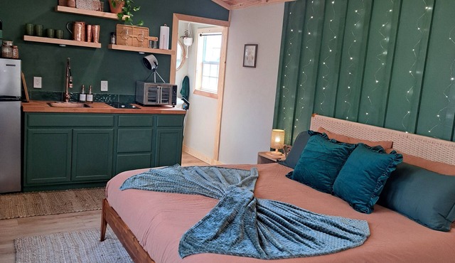 Romantic Getaway for 2 with Hot tub