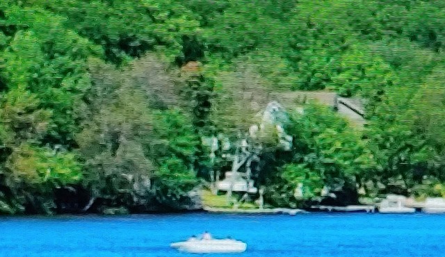 Romantic getaway- hot tub and fireplace with a picturesque view of Lake Harmony!