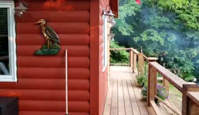 Romantic Getaway in a Tiny Cabin in McKellar, Ontario