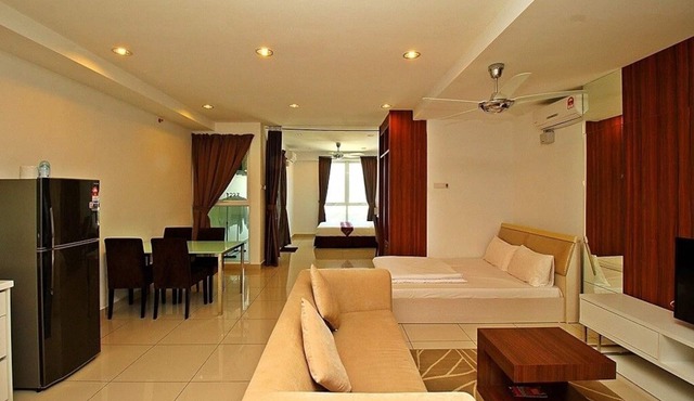 Romantic Getaway in Private Penang Suite