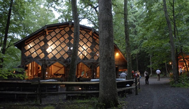 Romantic + historic artist cottage with storybook charm in private woods!