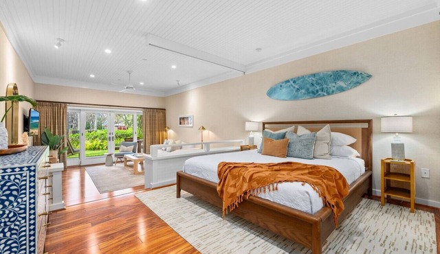 Romantic Honeymoon 1BR Villa Steps to the Beach, Private & Serene