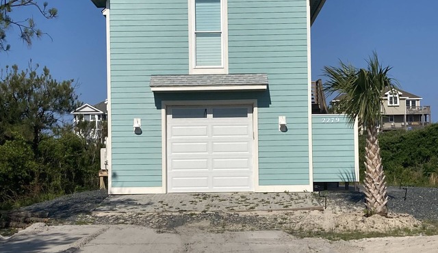 Romantic Little Getaway in 4X4 beach