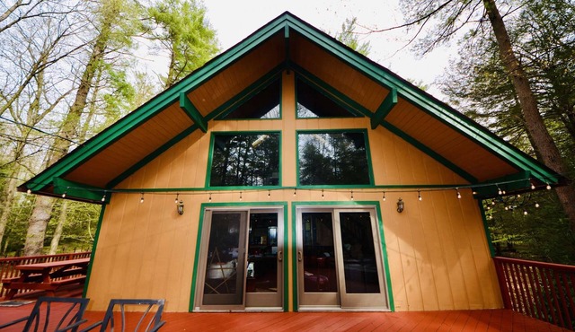 ⛰️⛵️⛱️ Romantic Lodge❤️1BR Couples★Romantic★Hot⛷Tub★Game Rm★Dogs+