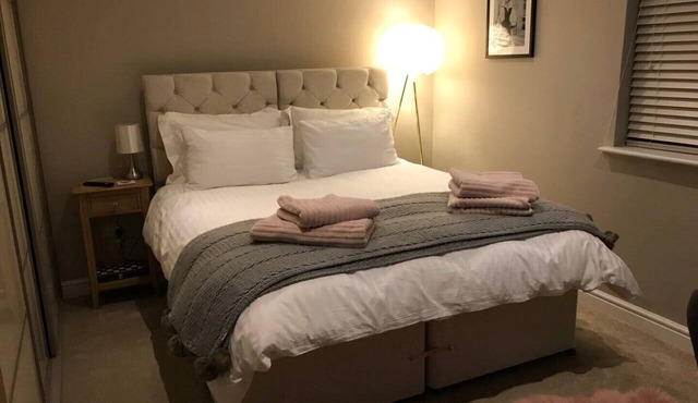 Romantic Lodge on the Pilgrims way, Hollingbourne nestled in the Northdowns