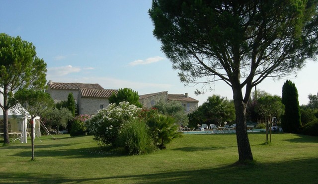 Romantic LOFT in 18th century Provencal farmhouse