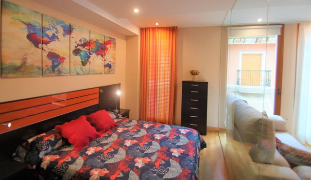 Romantic loft in the heart of Alicante with views of the Castle of Santa Bárbara.