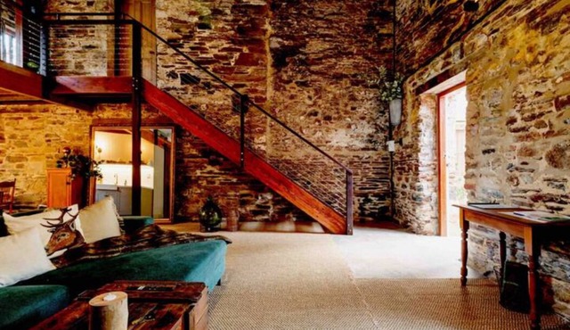 Romantic Loft Stays - Adelaide Hills - Randell's Mill - Tuscan Rustic