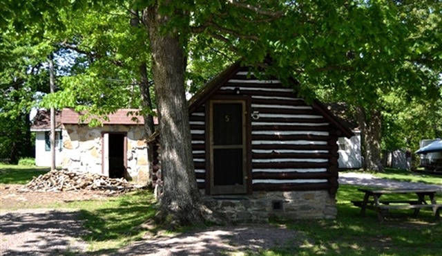 Romantic Log Cabin for Two near Youghiogheny River Lake in Pennsylvania