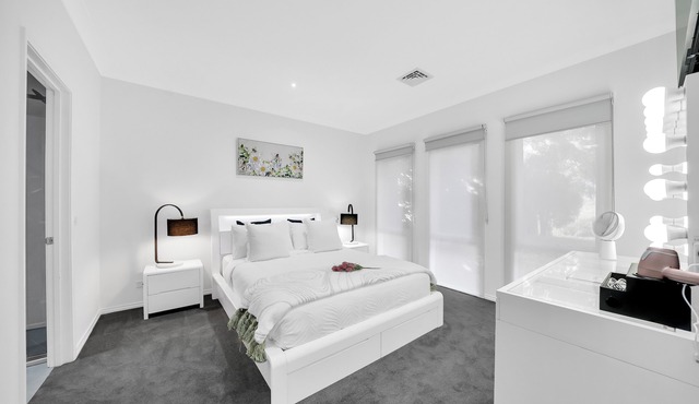 Romantic luxurious stay with amazing views