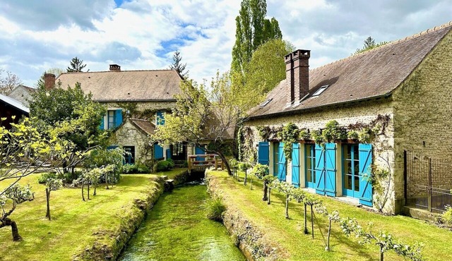 Romantic Mill for 20 guests 1 hr from Paris. Gym. Jacuzzi. Privacy, Art Retreats