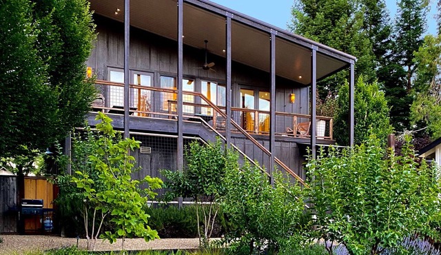 Romantic Modern Wine Country Carriage House