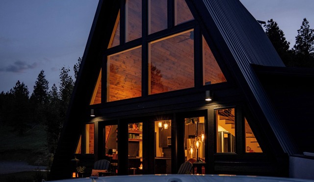 Romantic Montana A-Frame with Hot Tub and Views