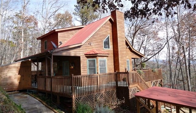 Romantic Mountain Top Cabin with Hot Tub, Wrap Around Porches, and Amazing Views