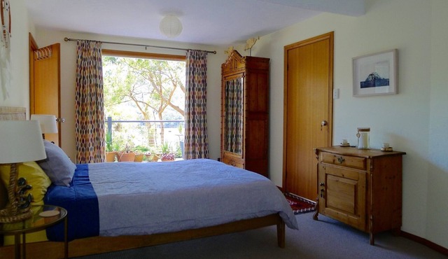 Romantic Owls Nest + Water Views