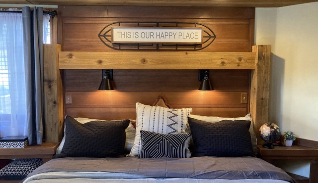 Romantic, Peaceful Getaway; Within 10 Mi of Mt. Rushmore & Custer State Park