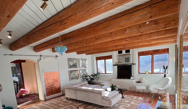 Romantic Retreat in Historic Ranchos De Taos