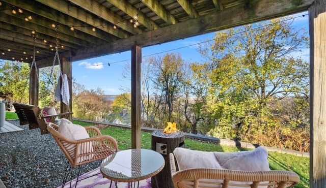 Romantic Retreat, Hot Tub, Firepit