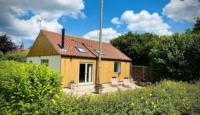 Romantic Retreat in North Norfolk's Stunning Area of Outstanding Natural Beauty