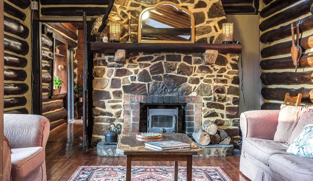 Romantic Retreat in the Dandenong Mountains with amazing city views